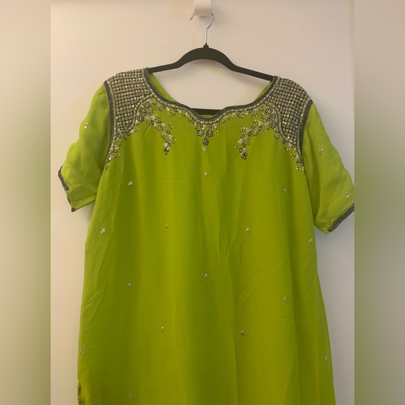 🎉  🌻SALE $20🌻 Indian Suit - Picture 4 of 12